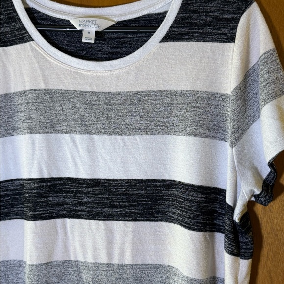 Market & Spruce Monochrome Striped Tee - Picture 3 of 5